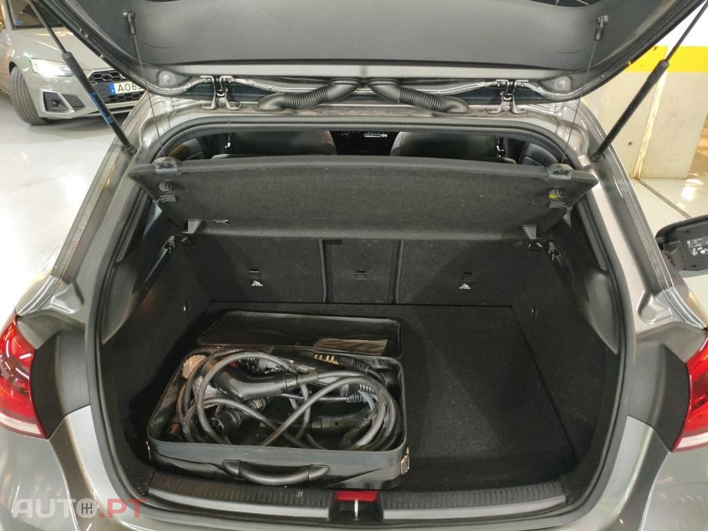 Mercedes-Benz A 250 e Style Plus