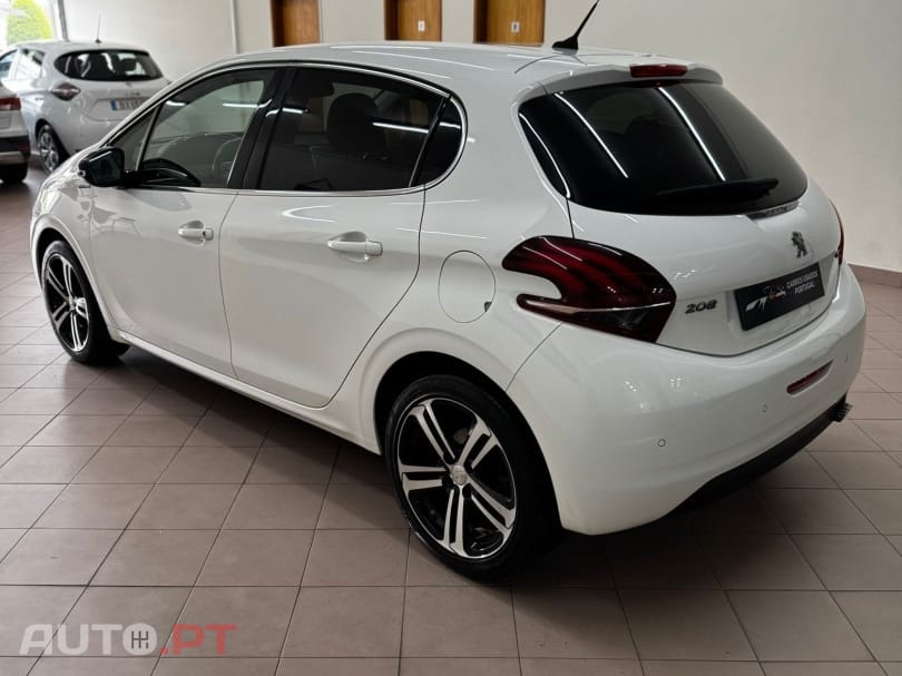 Peugeot 208 1.2 PureTech GT Line