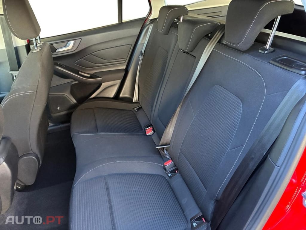Ford Focus SW 1.0 Flexifuel mHEV Powershift Titanium X Business
