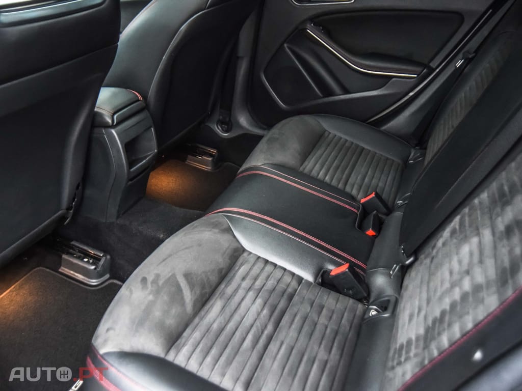 Mercedes-Benz CLA 200 d AMG Line