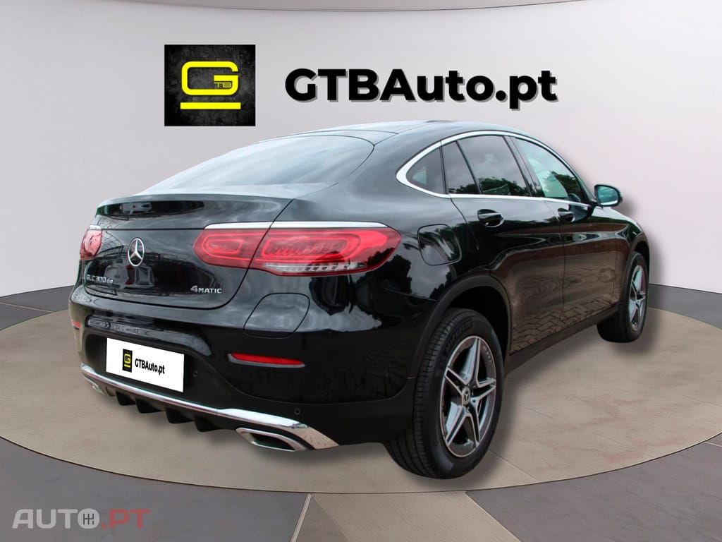 Mercedes-Benz GLC 300 I.V.A DEDUTIVEL de 4M Coupe AMG-Line