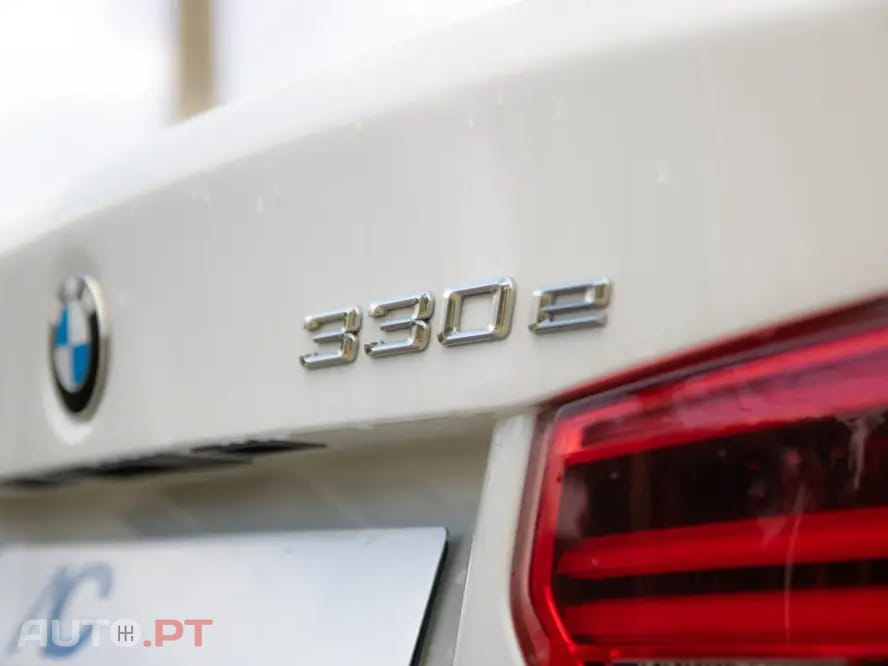 BMW 330 e iPerformance Line Luxury