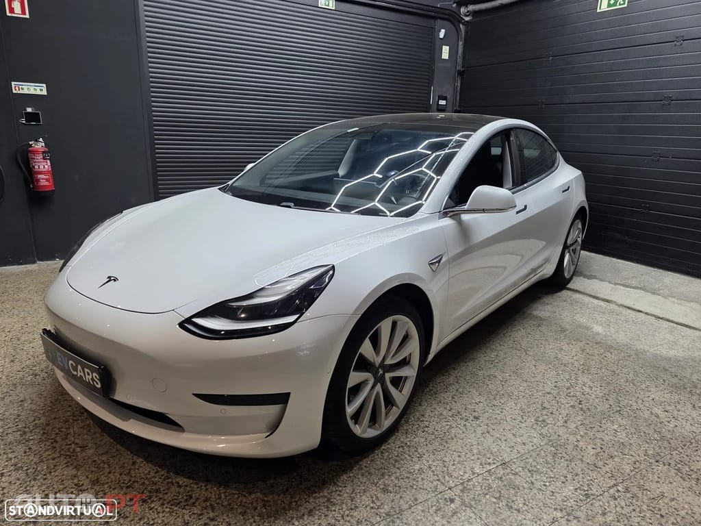Tesla Model 3 Standard Range Plus RWD