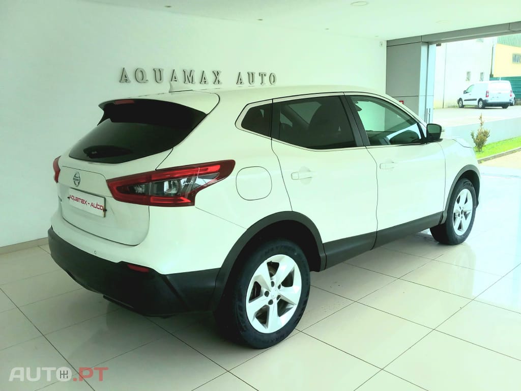 Nissan Qashqai 1.5 dCi N-Connecta Led