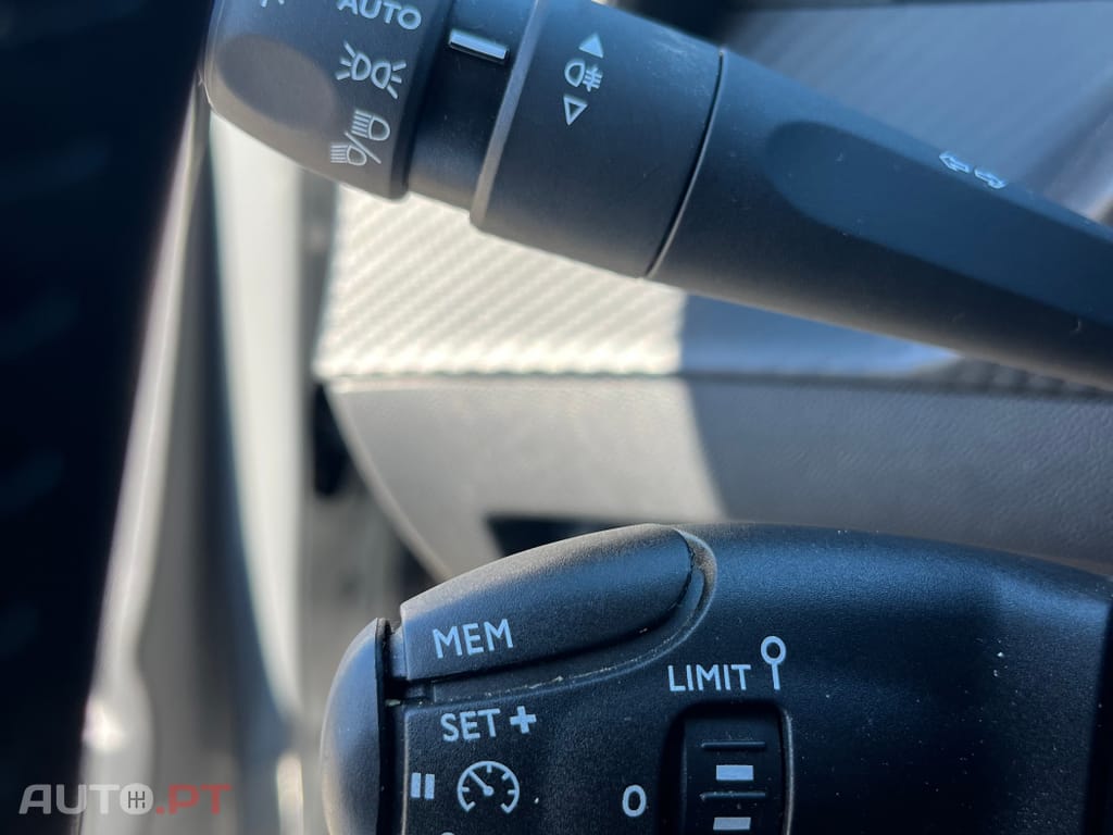 Peugeot 208 1.2 PureTech Like