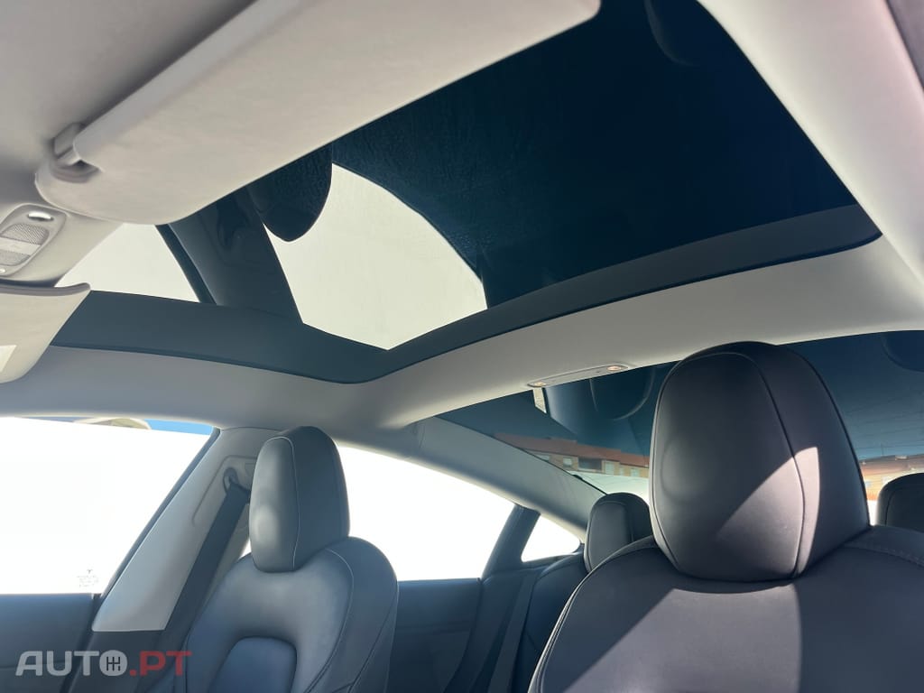 Tesla Model 3 Standard Range Plus RWD