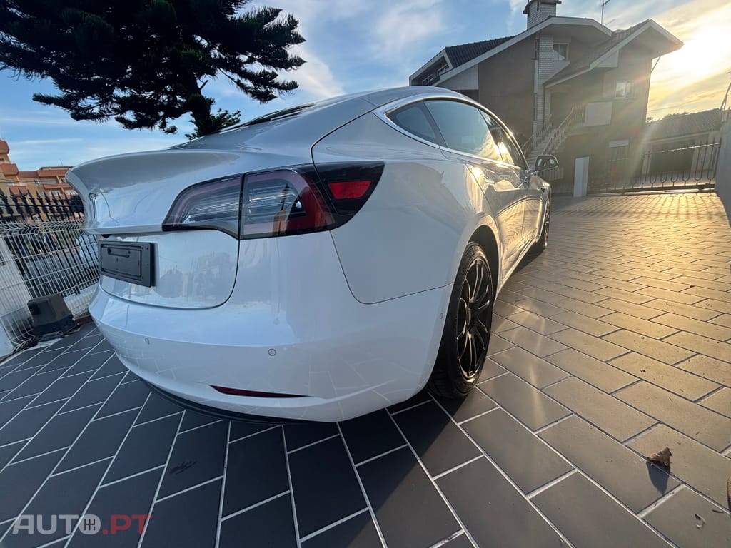 Tesla Model 3 Long Range Tração Traseira
