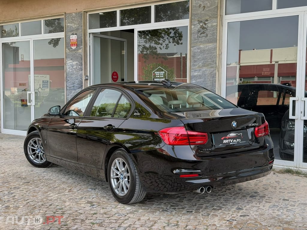 BMW 330 e iPerformance Advantage