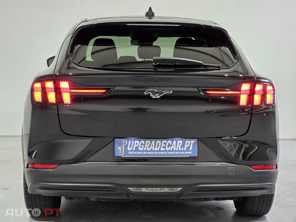 Ford Mustang Mach-E Standard