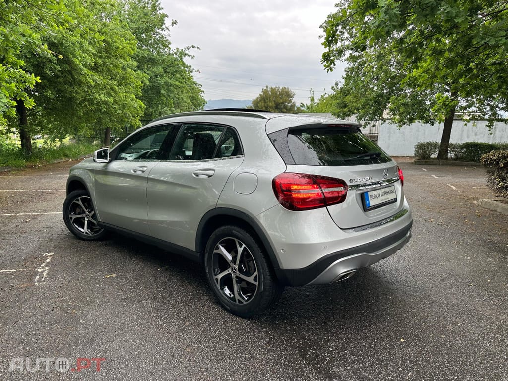 Mercedes-Benz GLA 220 4Matic 8G-DCT Special Edition
