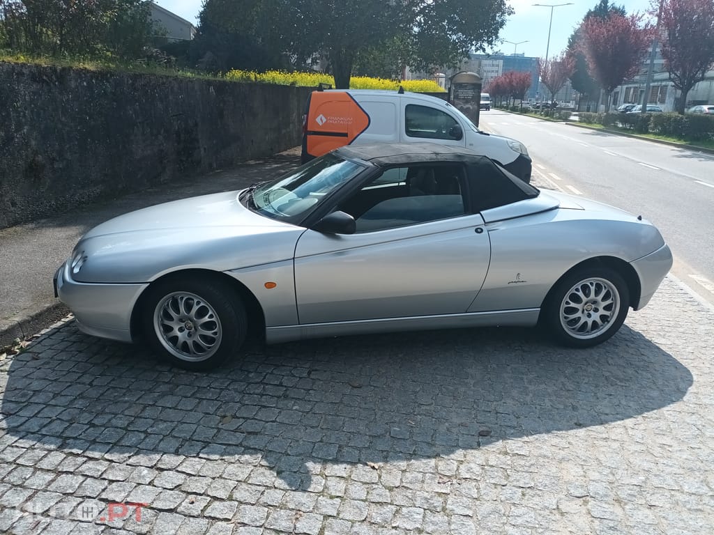 Alfa Romeo Spider 2.0 twin spark