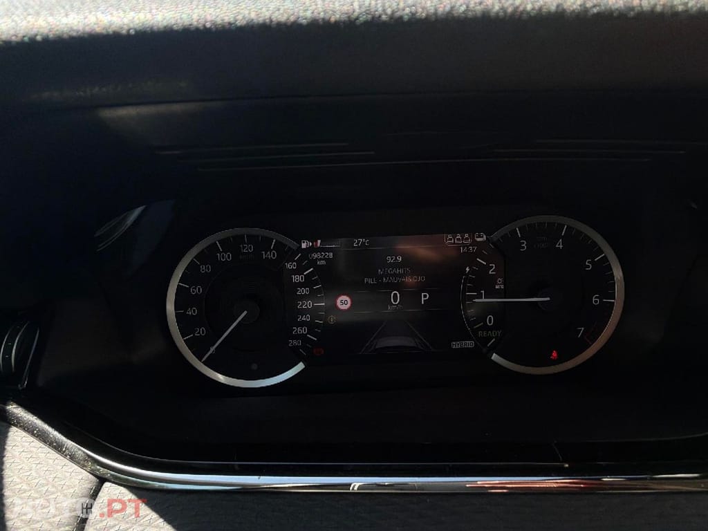 Land Rover Evoque 1.5 P300e AWD R-Dynamic S Auto