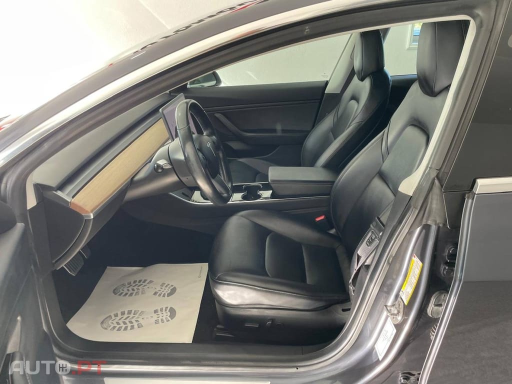 Tesla Model 3 Long Range AWD Dual Motor