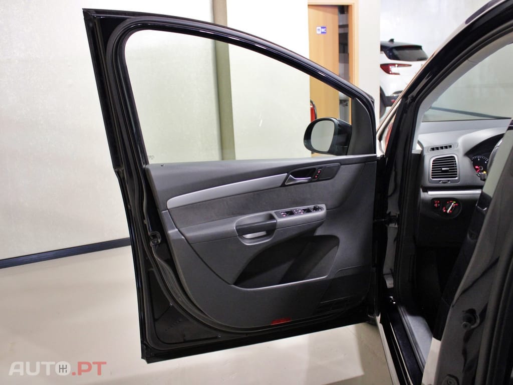 Volkswagen Sharan 2.0 TDI Confortline