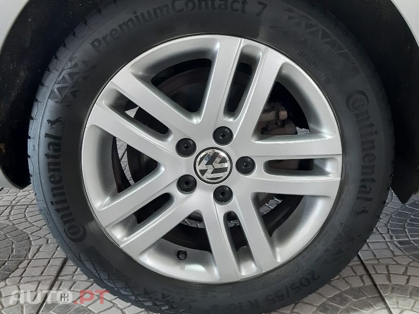 Volkswagen Golf Variant Confortline 1.6 TDI 105 CV