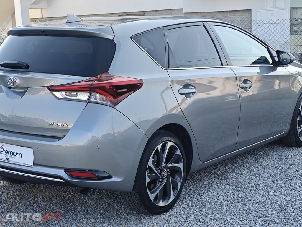 Toyota Auris 1.4 D-4D Exclusive
