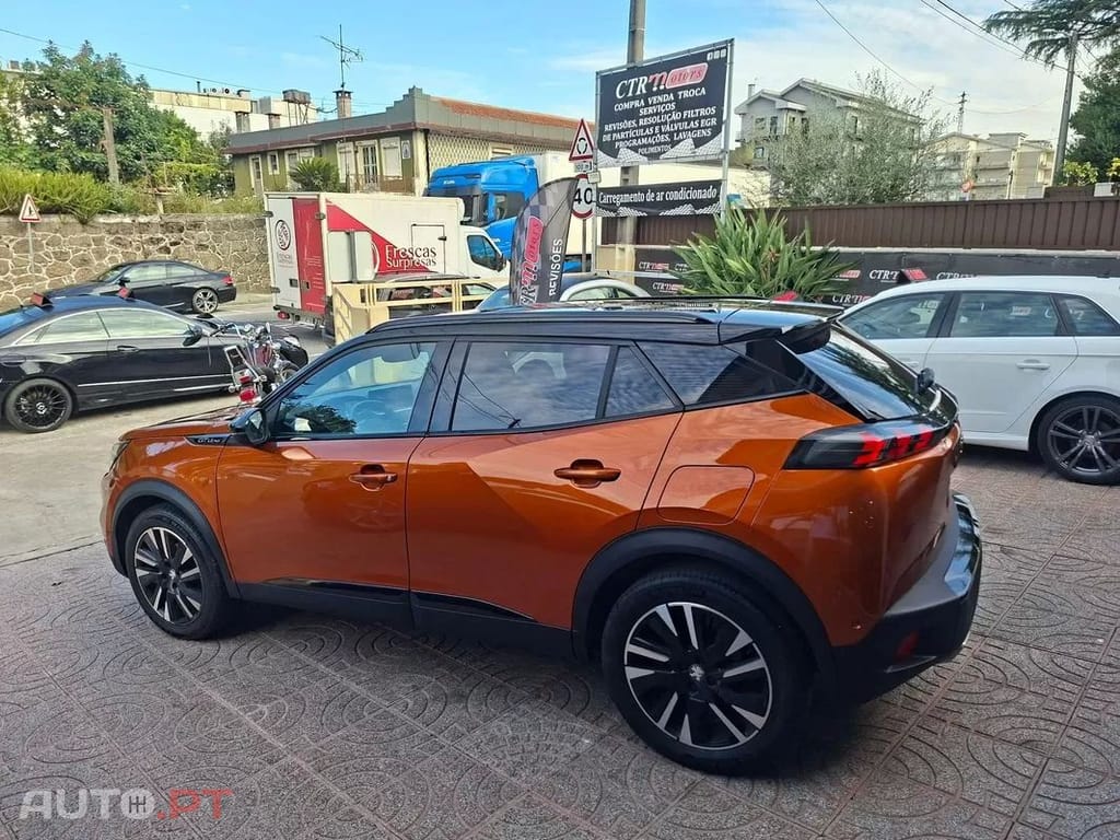 Peugeot 2008  Puretech 130 Stop Start Gt  Line Edition