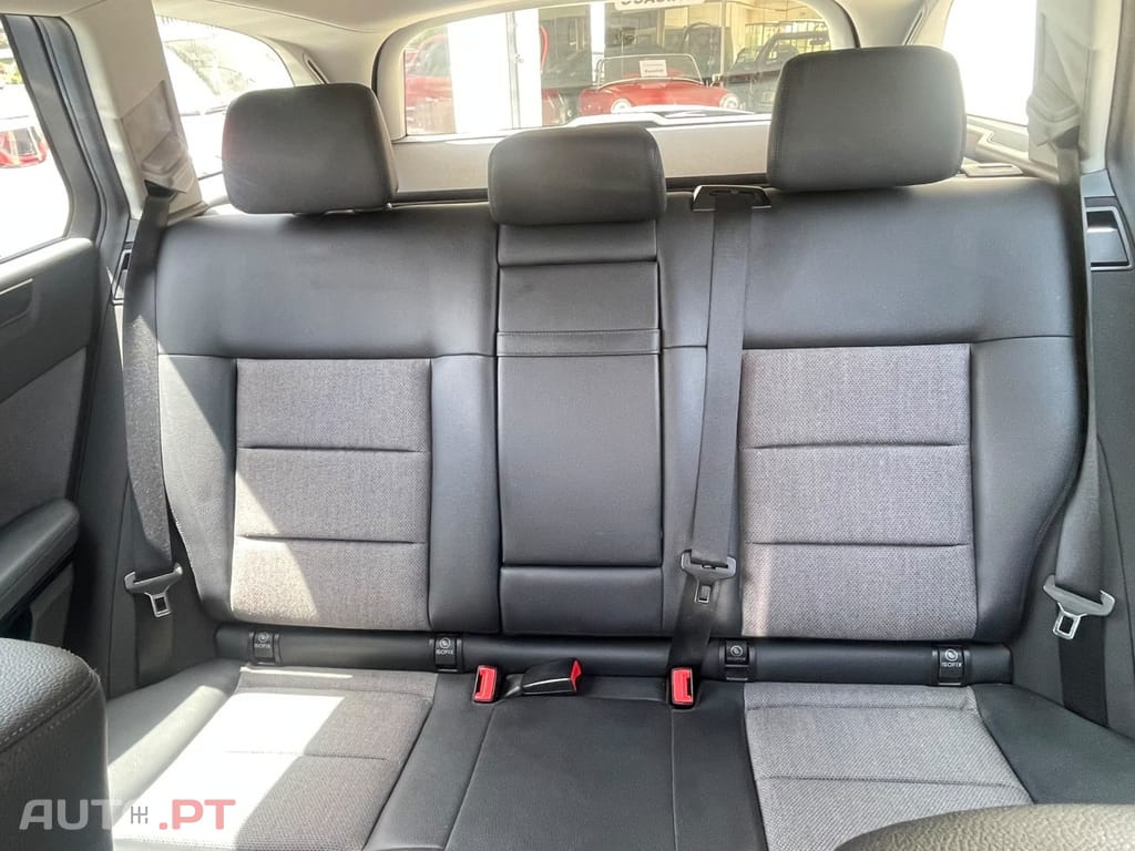 Mercedes-Benz E 300 Bluetec Hybrid Avantgarde — fotografia 9