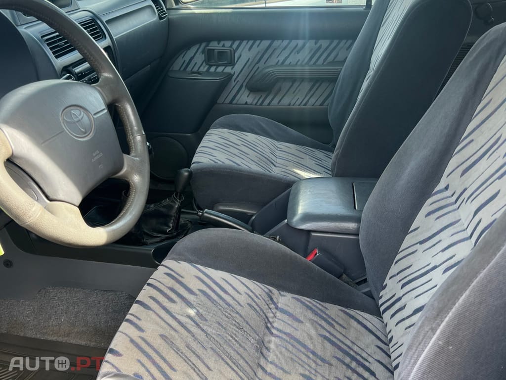 Toyota Land Cruiser 3.0 TD Pack 1