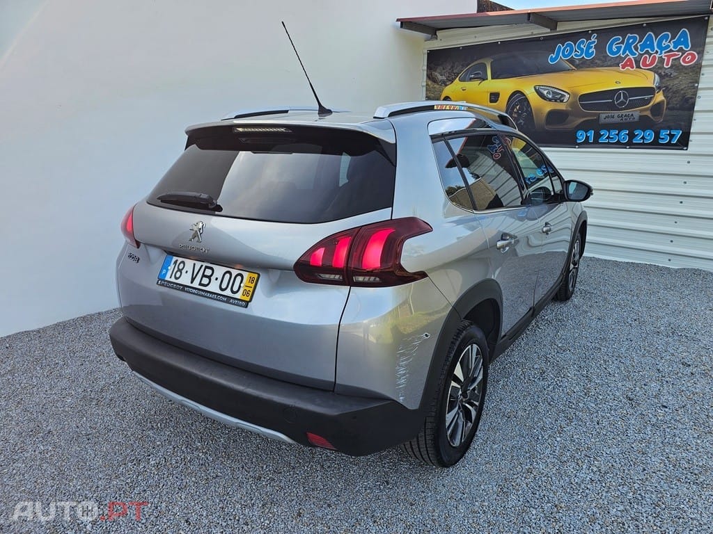 Peugeot 2008 1.2 PureTech Allure