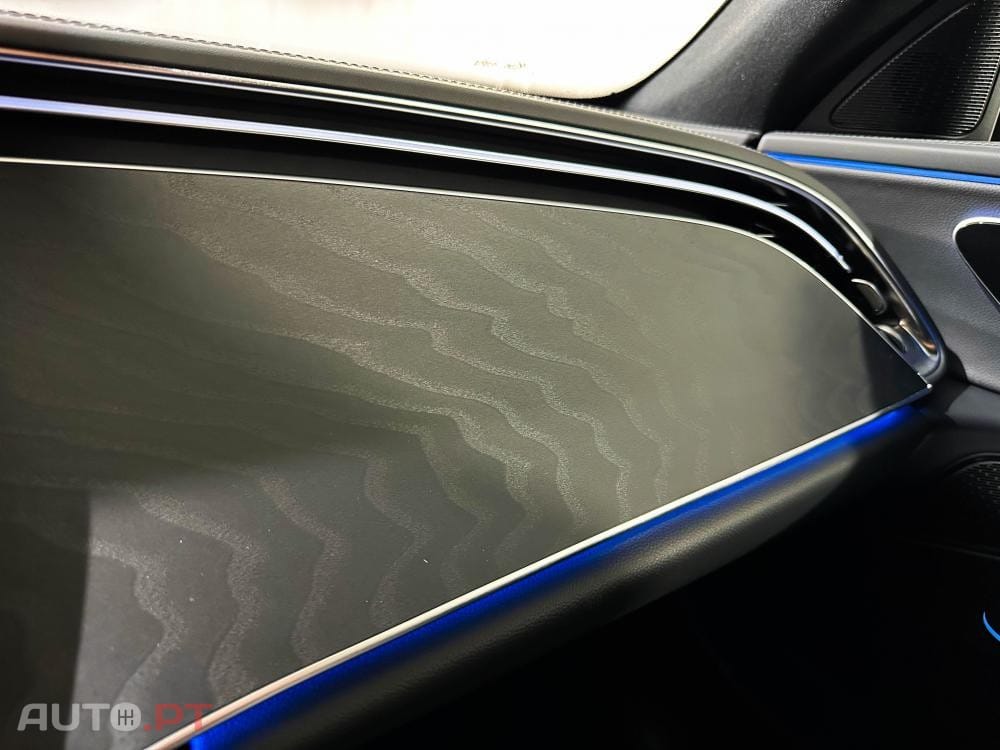 Mercedes-Benz E 300 e 9G-TRONIC AMG Line