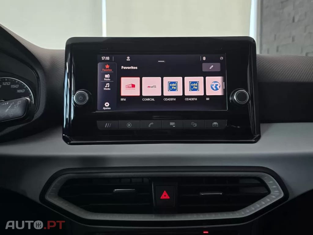 SEAT Arona 1.0 TSI Style — fotografia 15