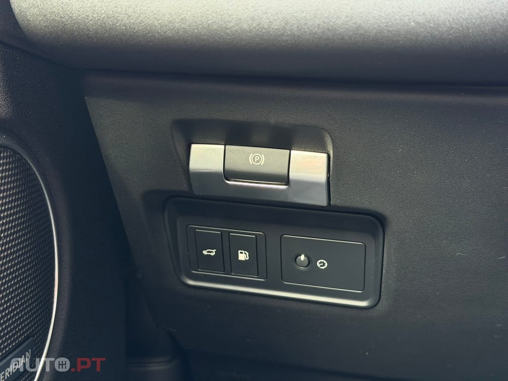 Land Rover Discovery Sport P300e Dynamic SE