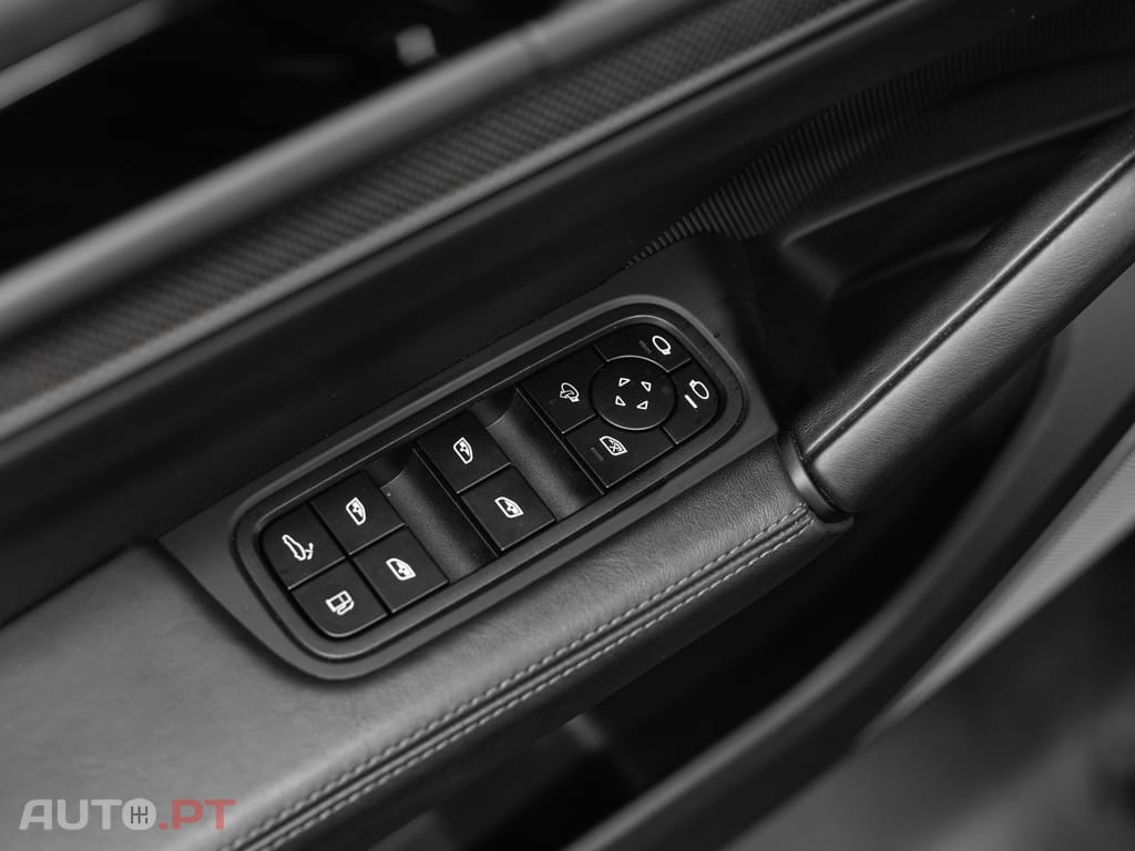 Porsche Cayenne Turbo E-Hybrid Pacote GT