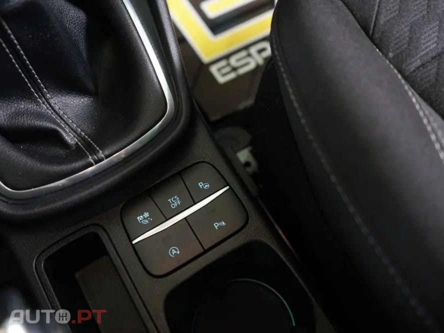 Ford Puma 1.0 EcoBoost Hybrid TITANIUM