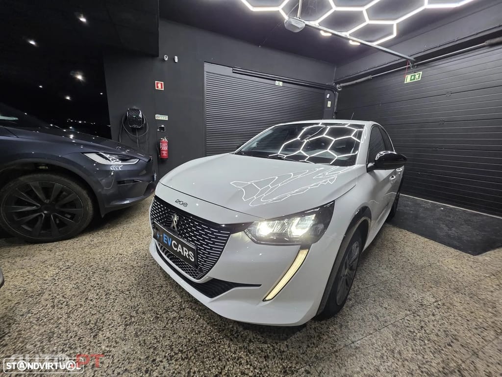 Peugeot E-208 50 kWh Style