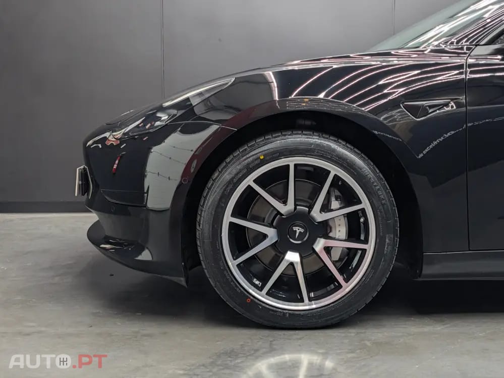 Tesla Model 3 Tração Traseira