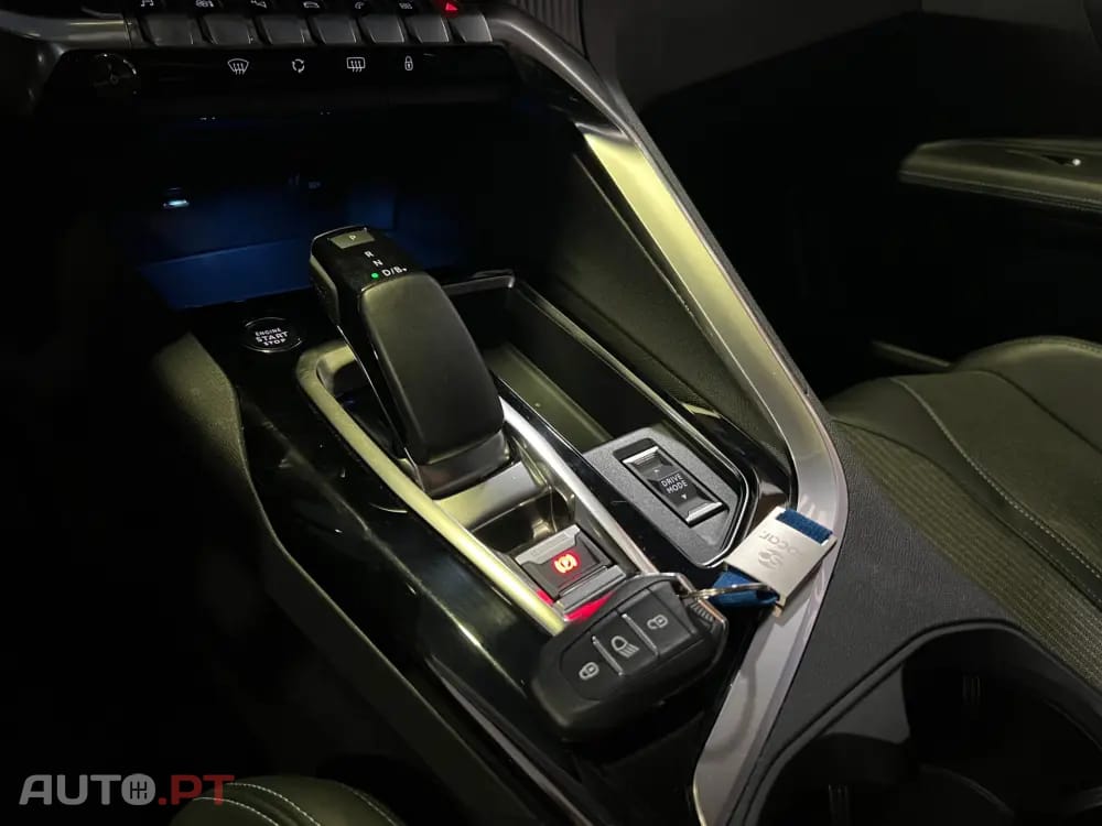 Peugeot 3008 1.6 Hybrid GT e-EAT8