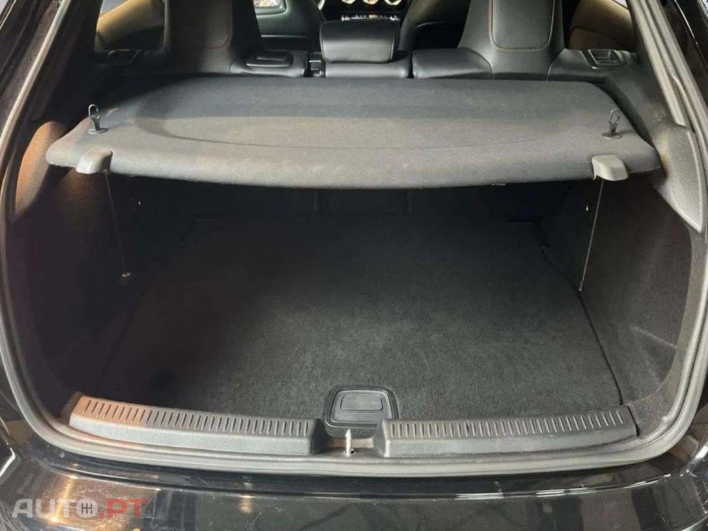 Mercedes-Benz A 180 D AMG