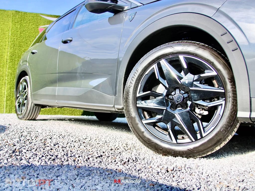 Peugeot 5008 1.2 Hybrid Allure e-DCS6