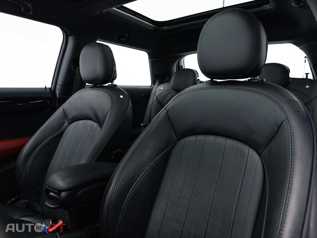 MINI Cooper John Cooper Works