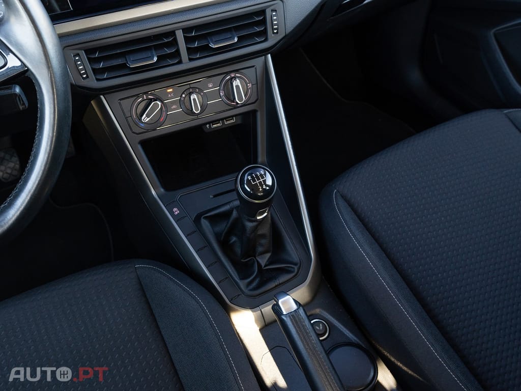 Volkswagen Polo 1.0 Confortline