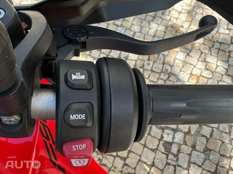 BMW F XR