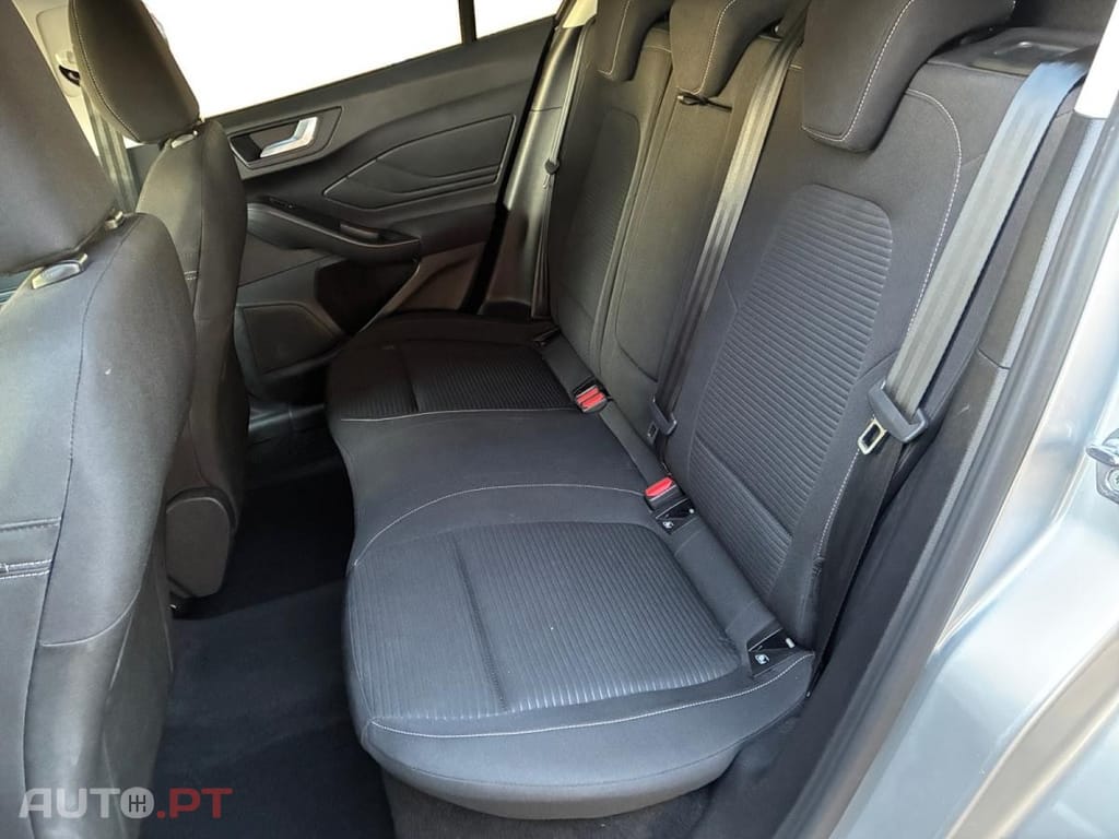 Ford Focus 1.0 Flexifuel mHEV Powershift Titanium X Business