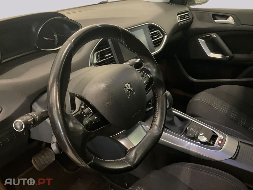 Peugeot 308 SW 1.2 e-THP Allure EAT6