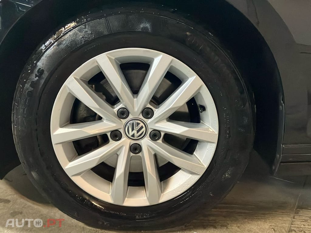 Volkswagen Passat 1.6 TDI Confortline