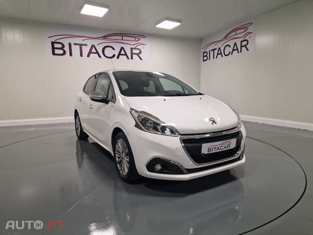 Peugeot 208 1.6 BlueHDi Style