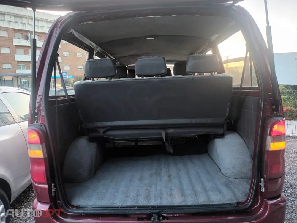 Toyota HiAce 2.4 D LXH12LB