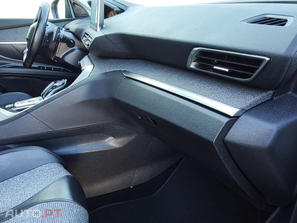 Peugeot 5008 1.2 PureTech Allure Pack EAT8