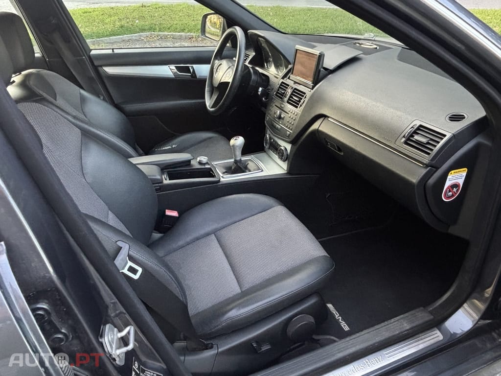 Mercedes-Benz C 220 AMG