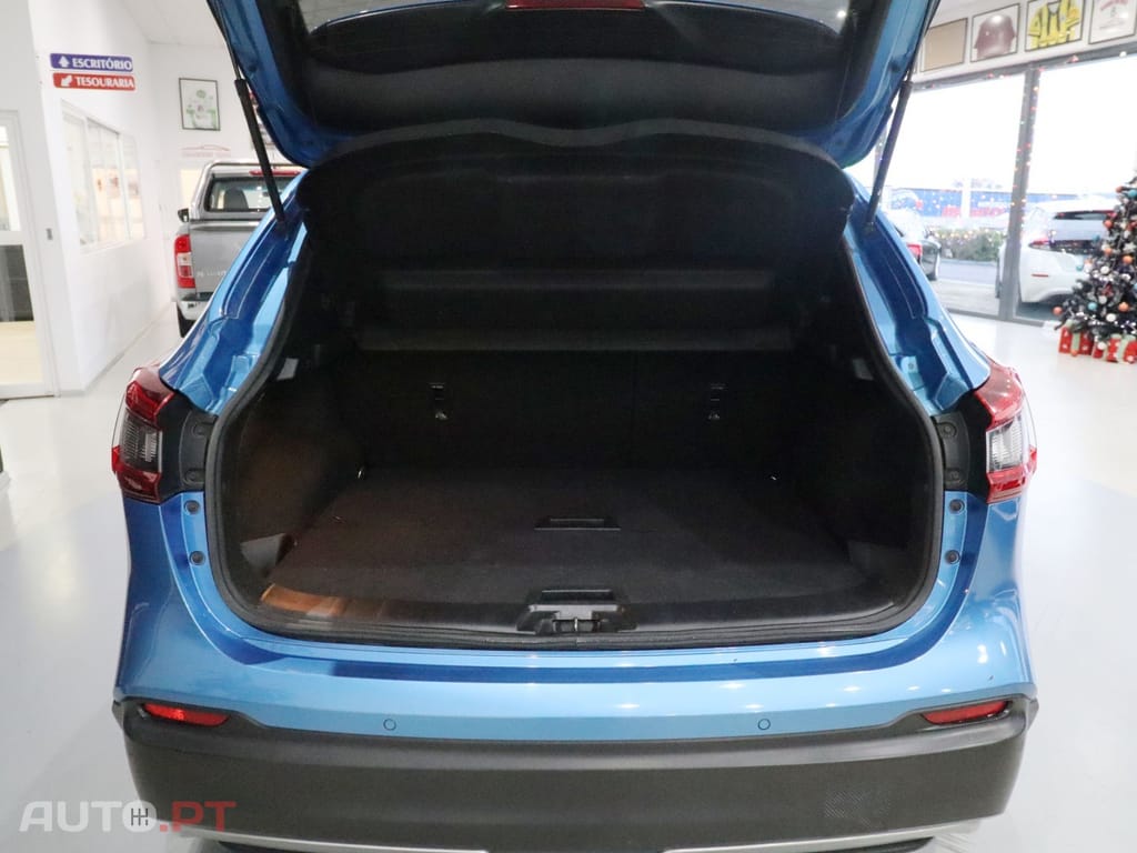 Nissan Qashqai 1.5 dCi Tekna Premium 18 360