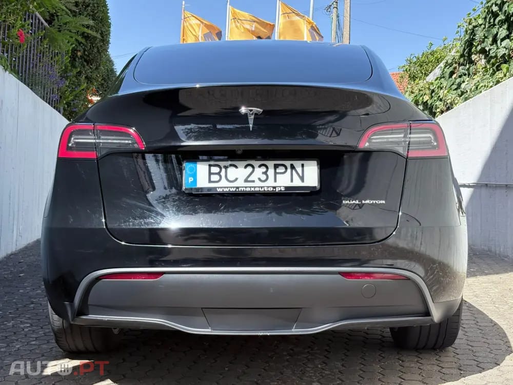 Tesla Model Y Long Range Tração Integral