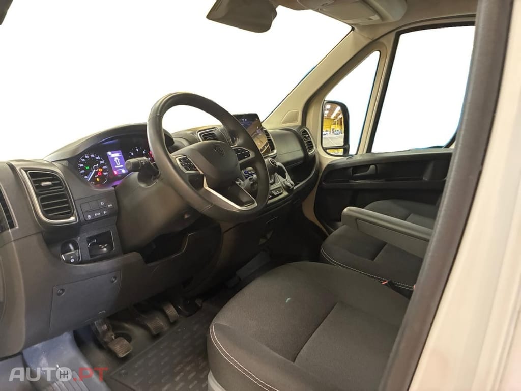 Peugeot Boxer 2.2 BlueHDi 333 L2H2