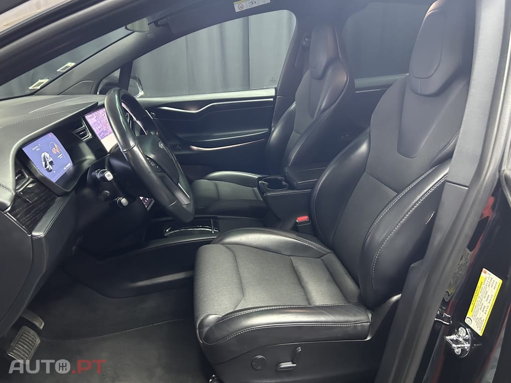 Tesla Model X 75D
