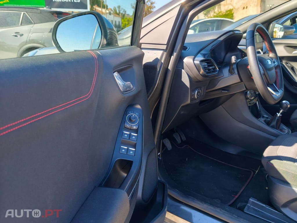 Ford Puma 1.0 EcoBoost MHEV ST-Line