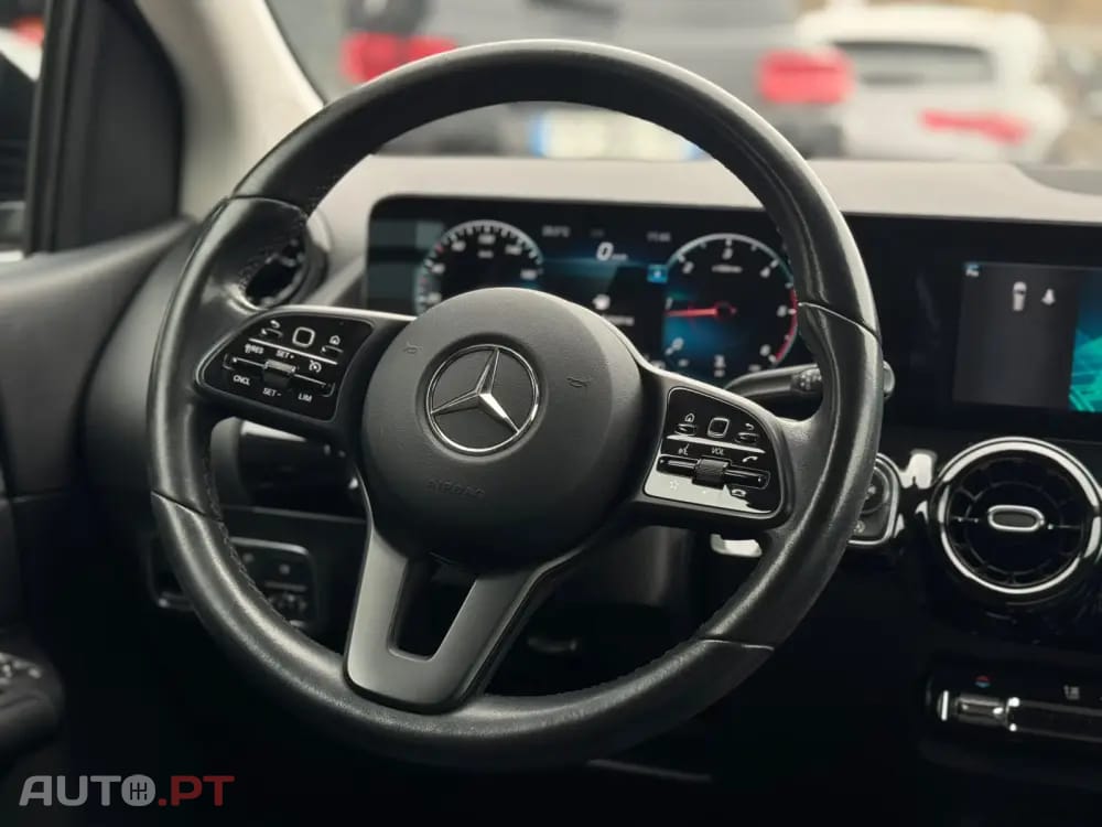 Mercedes-Benz B 200 d 8G-DCT